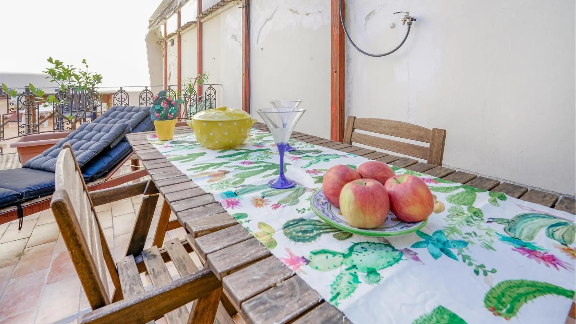 2 Bedroom Beautiful Apartment In Firenze  Florence