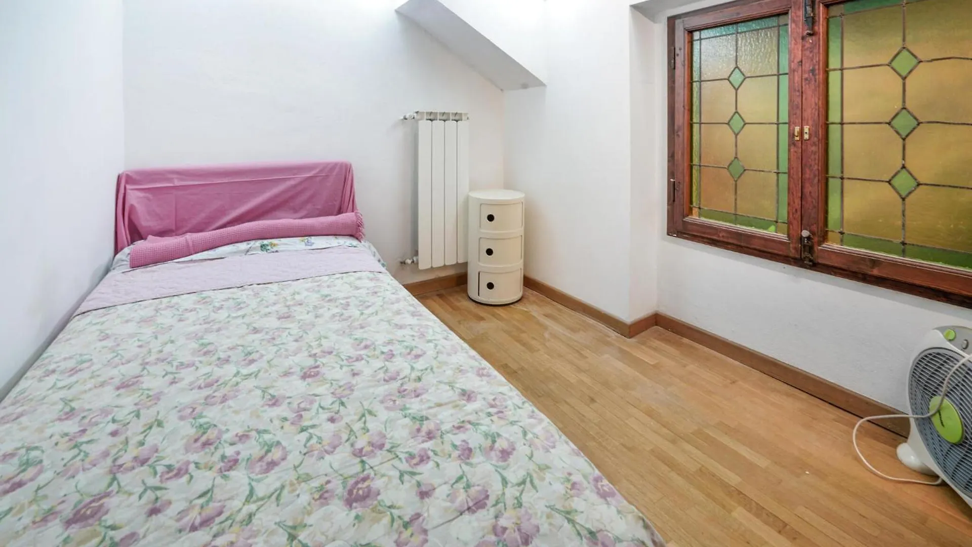 2 Bedroom Beautiful Apartment In Firenze