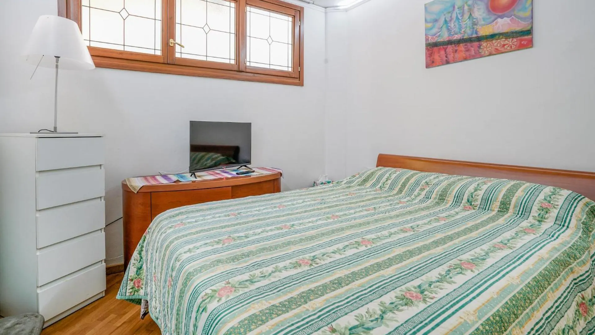2 Bedroom Beautiful Apartment In Firenze 0*, Florence